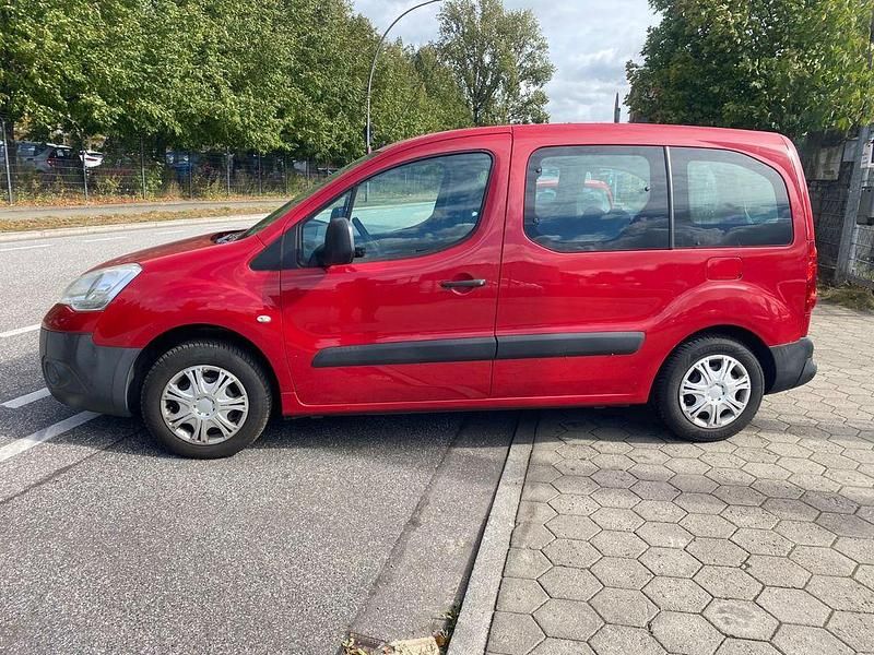 Gebraucht Citroën Berlingo Attraction 75 PS (55 kW) 2011 Rot Van / Kleinbus