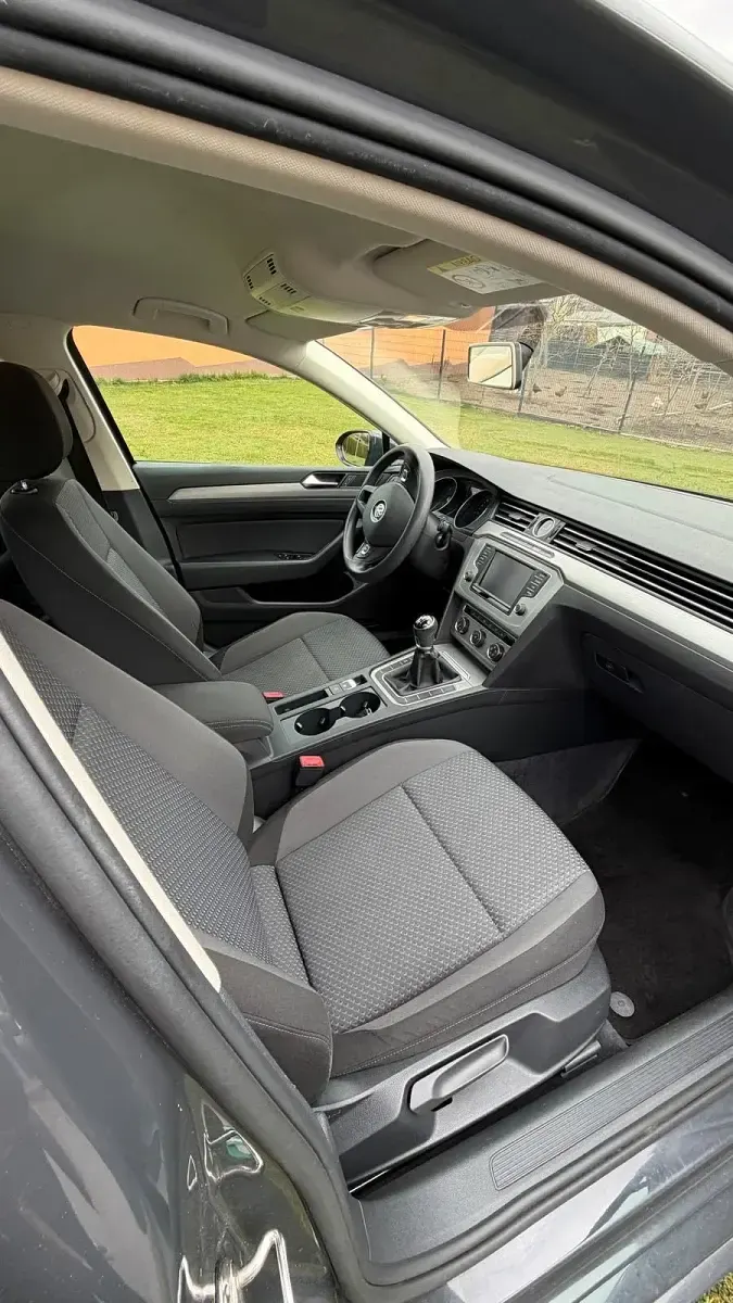Gebraucht VW Passat 120 PS (88 kW) 2015 Grau Kombi