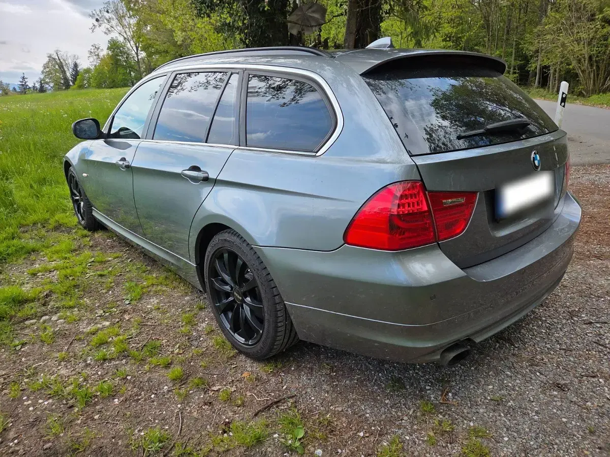 Używany BMW 320 Efficient Dynamics 184 KM (135 kW) 2011 Szary Kombi