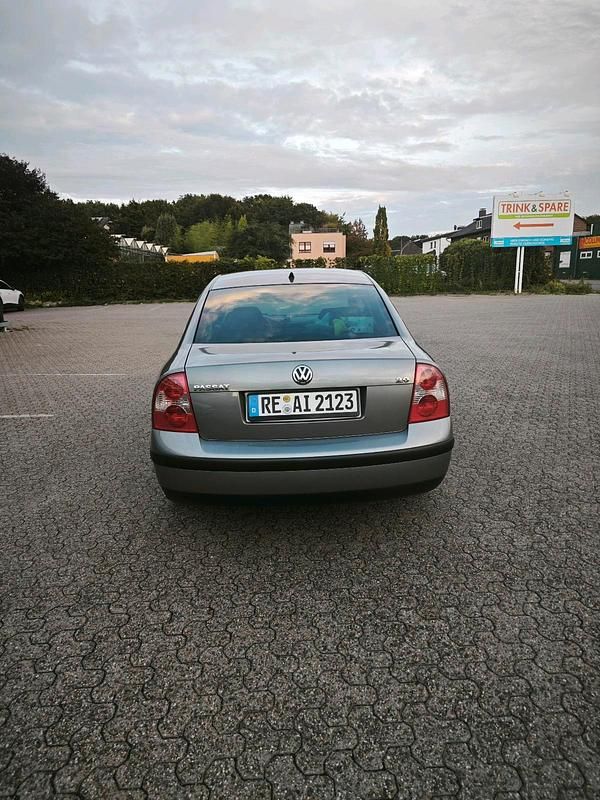 Gebraucht 2004 VW Passat Limousine | 2.000 € (Fairer Preis) - Bild 1/4