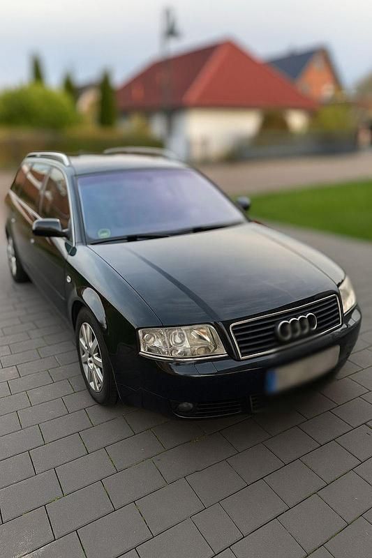 Schwarz Gebraucht 2003 Audi A6 Kombi | 5.000 € (Etwas zu teuer) - Bild 1/4