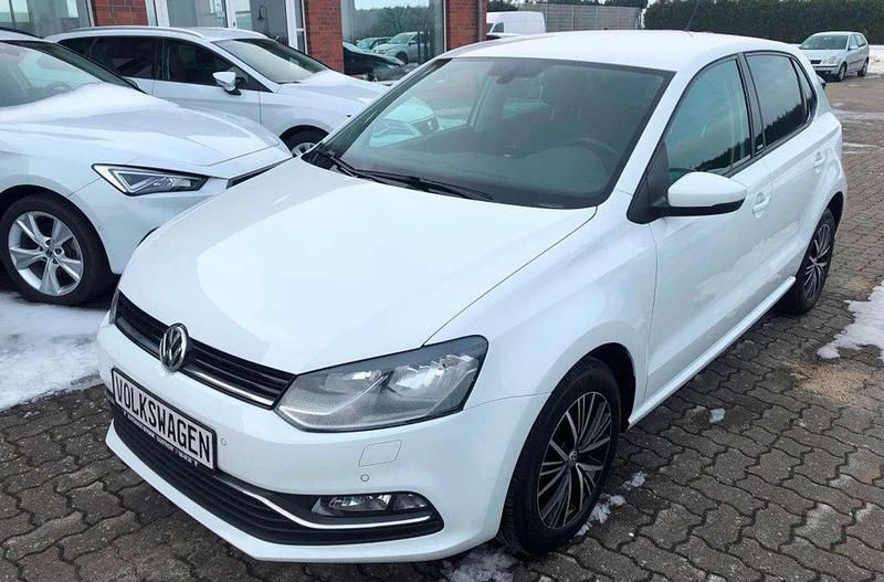 Gebraucht VW Polo Allstar 75 PS (55 kW) 2016 Pure white Kleinwagen