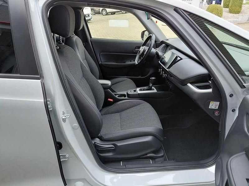 Gebraucht Honda Jazz Advance 107 PS (78 kW) 2024 Premium sunlight white Kleinwagen