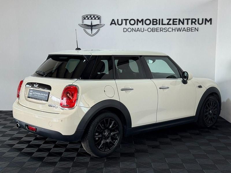 Gebraucht Mini Cooper D 116 PS (85 kW) 2016 Weiß Kleinwagen