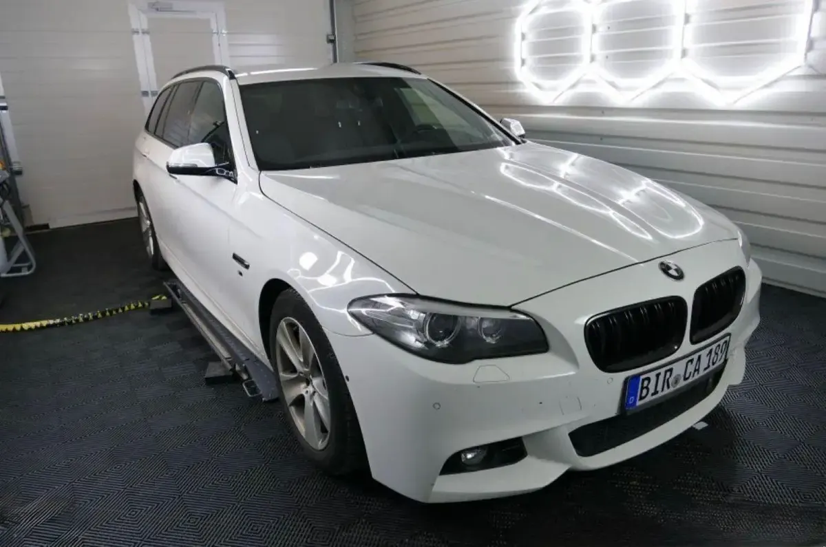 Używany BMW 520 Performance 190 KM (139 kW) 2016 Biały Kombi