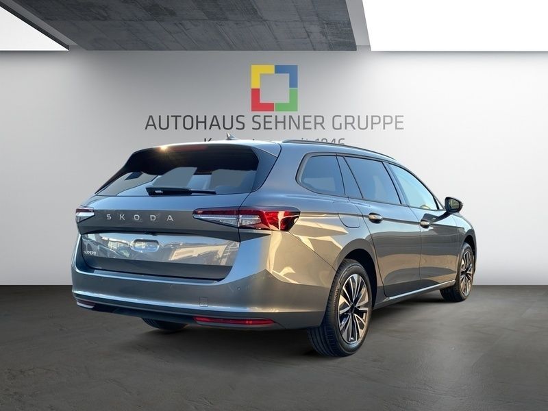 Gebraucht Skoda Superb Selection 150 PS (110 kW) 2022 Andere farbe Kombi