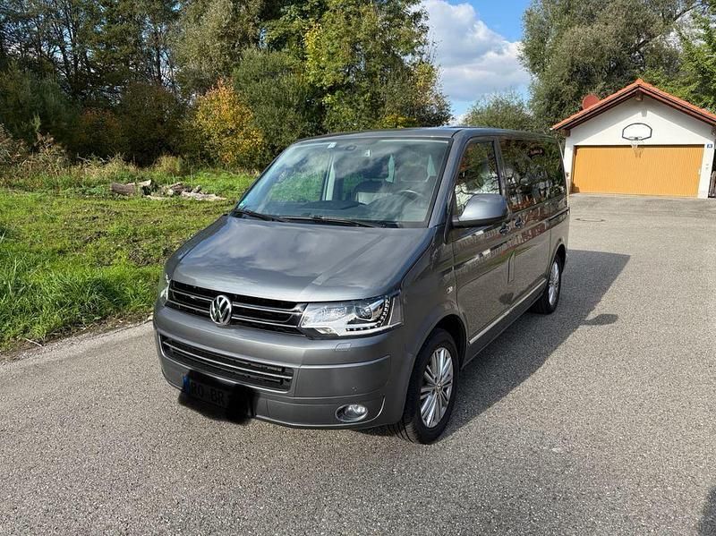 Gebraucht VW Multivan Highline 179 PS (131 kW) 2014 Grau Van