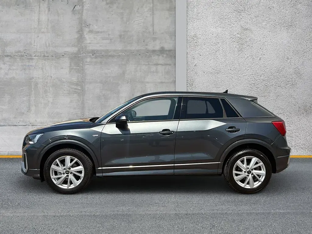 Gebraucht Audi Q2 S-Line 116 PS (85 kW) 2025 Grau SUV