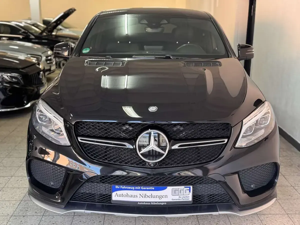 Gebraucht Mercedes GLE43 AMG AMG 367 PS (269 kW) 2016 Obsidianschwarz  metalliclack SUV