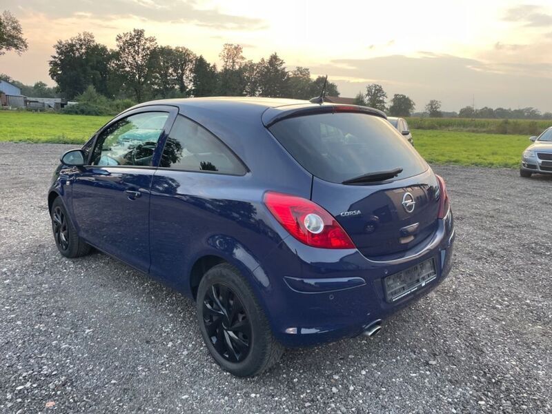 Gebraucht Opel Corsa Selection 87 PS (63 kW) 2014 Blau Kleinwagen