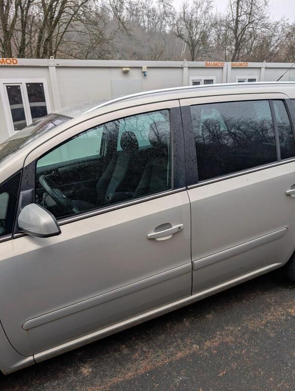 Gebraucht Opel Zafira 120 PS (88 kW) 2009 Silber Van / Kleinbus