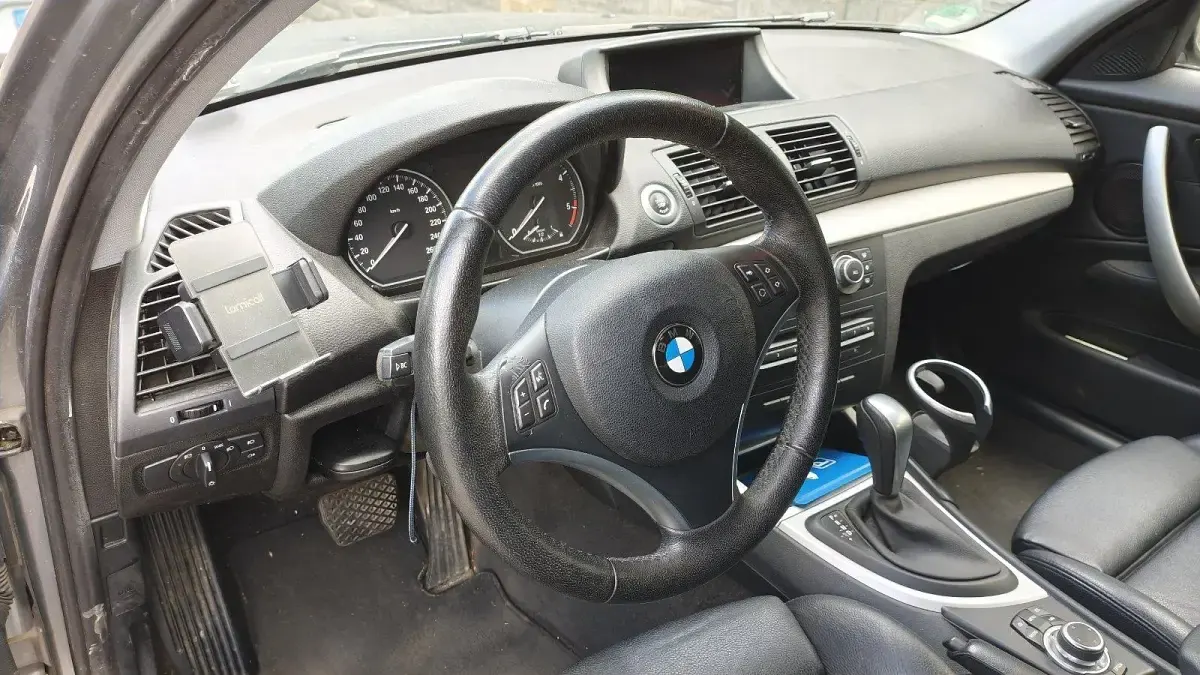 Gebraucht BMW 120 Advantage 177 PS (130 kW) 2010 Grau Kleinwagen