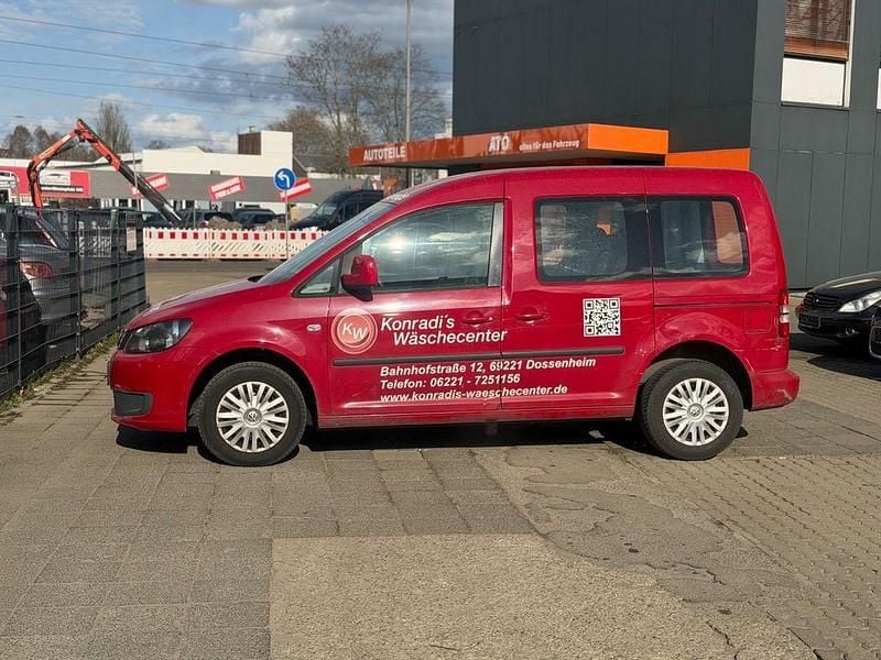 Gebraucht VW Caddy Trendline 86 PS (63 kW) 2013 Rot Van / Kleinbus