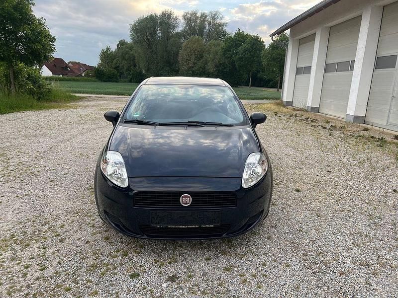 Blau Gebraucht 2011 Fiat Punto Pop Kleinwagen | 2.850 € (Guter Preis) - Bild 1/4
