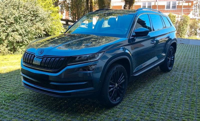 Grau Gebraucht 2017 Skoda Kodiaq SUV | 24.500 € (Etwas zu teuer) - Bild 1/4