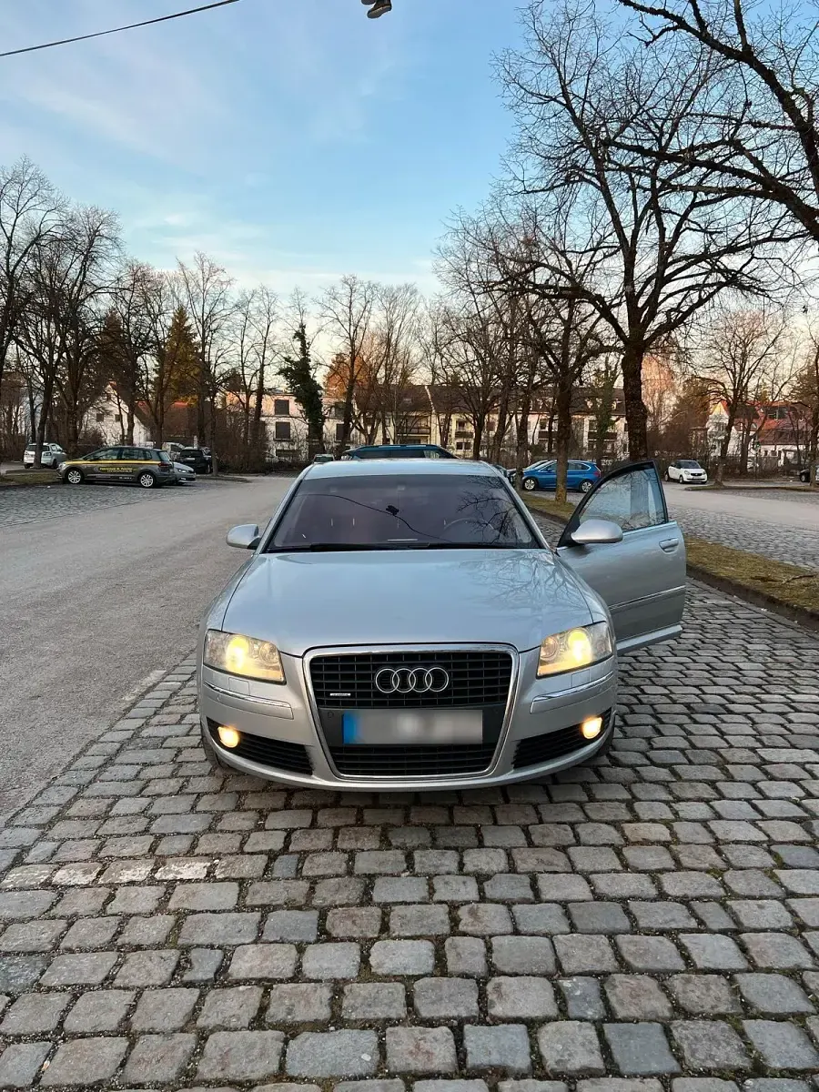Gebraucht Audi A8 Sport 326 PS (239 kW) 2004 Silber Limousine