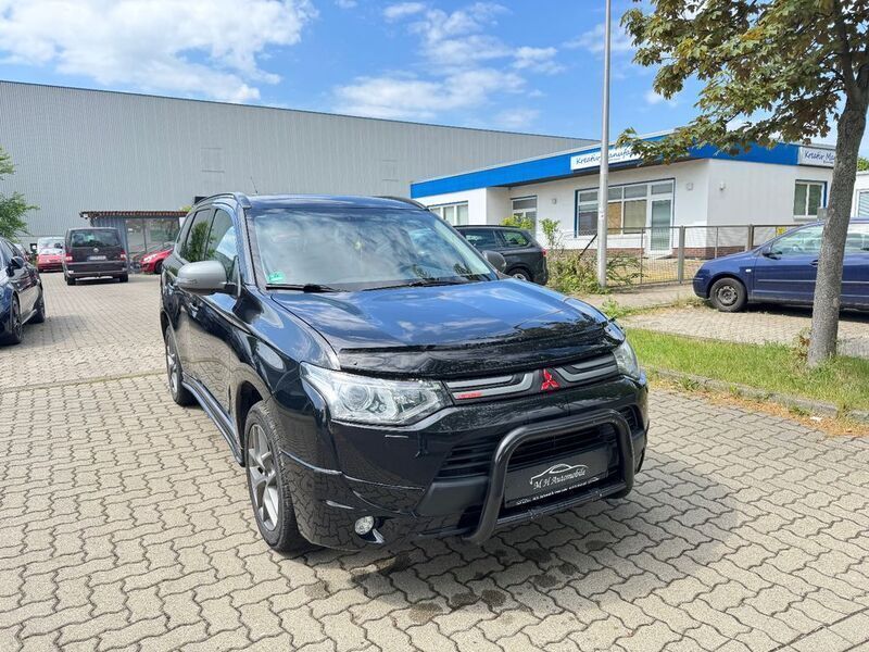 Schwarz Gebraucht 2013 Mitsubishi Outlander Intense SUV | 10.200 € (Etwas zu teuer) - Bild 1/4