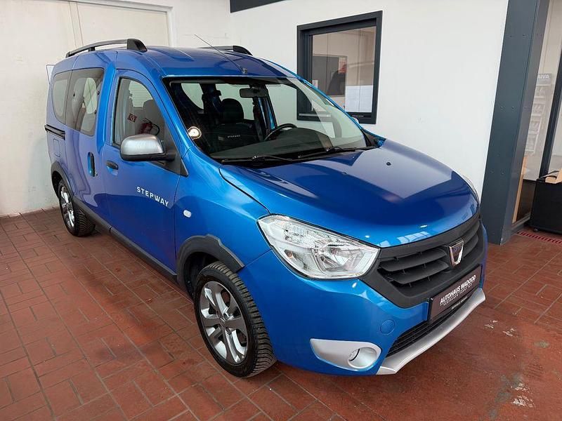 Gebraucht Dacia Dokker Stepway 116 PS (85 kW) 2015 Blau Van / Kleinbus