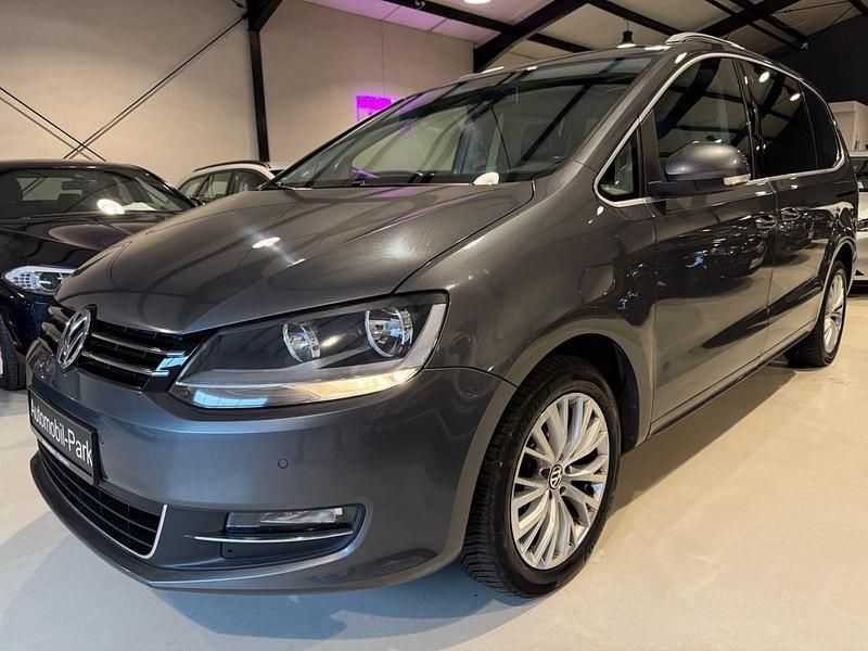 Grau Gebraucht 2010 VW Sharan Van / Kleinbus | 14.990 € (Teuer) - Bild 1/4