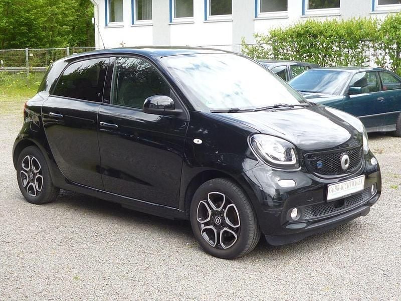 Gebraucht Smart ForFour Electric Drive 41 kW (56 PS) 2018 Schwarz Limousine