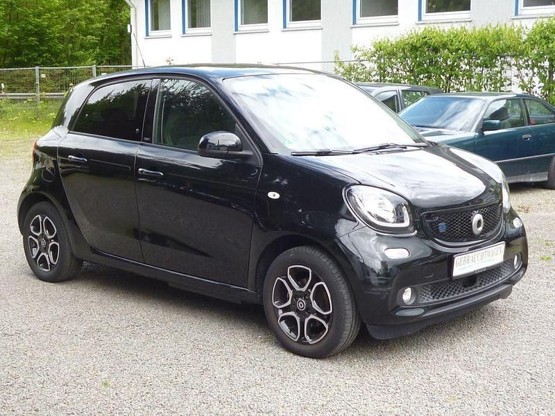Gebraucht Smart ForFour Electric Drive 41 kW (56 PS) 2018 Schwarz Limousine