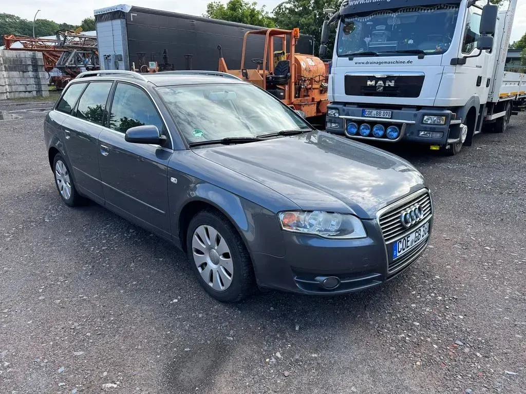 Gebraucht Audi A4 131 PS (96 kW) 2005 Blau Kombi