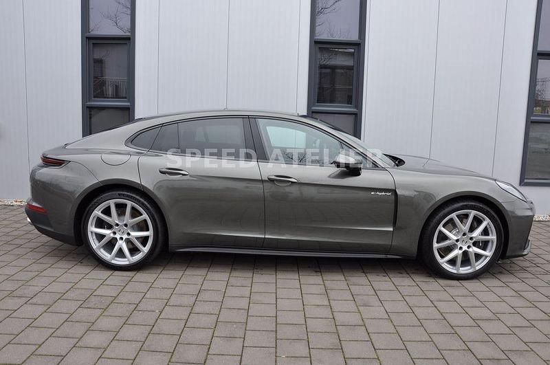 Gebraucht Porsche Panamera 4 470 PS (345 kW) 2025 Grün Limousine
