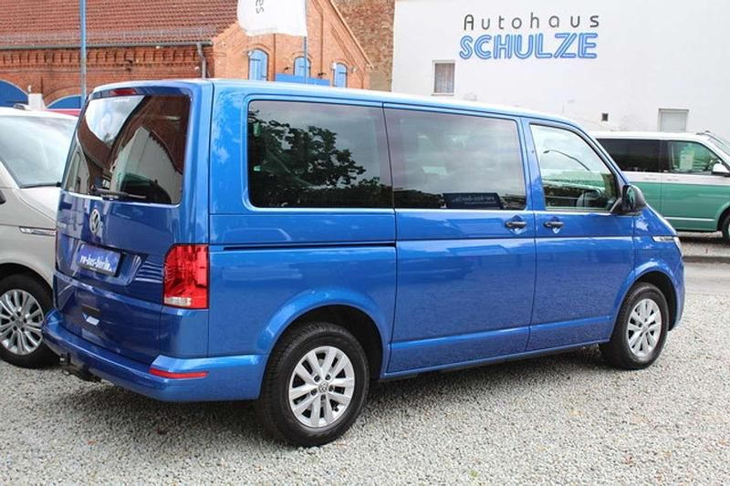 Gebraucht VW Multivan 150 PS (110 kW) 2021 La5w ravennablau Van