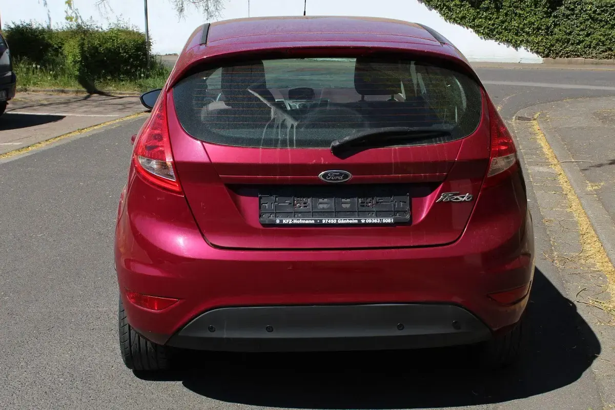 Gebraucht Ford Fiesta Trend 82 PS (60 kW) 2009 Rot Kleinwagen