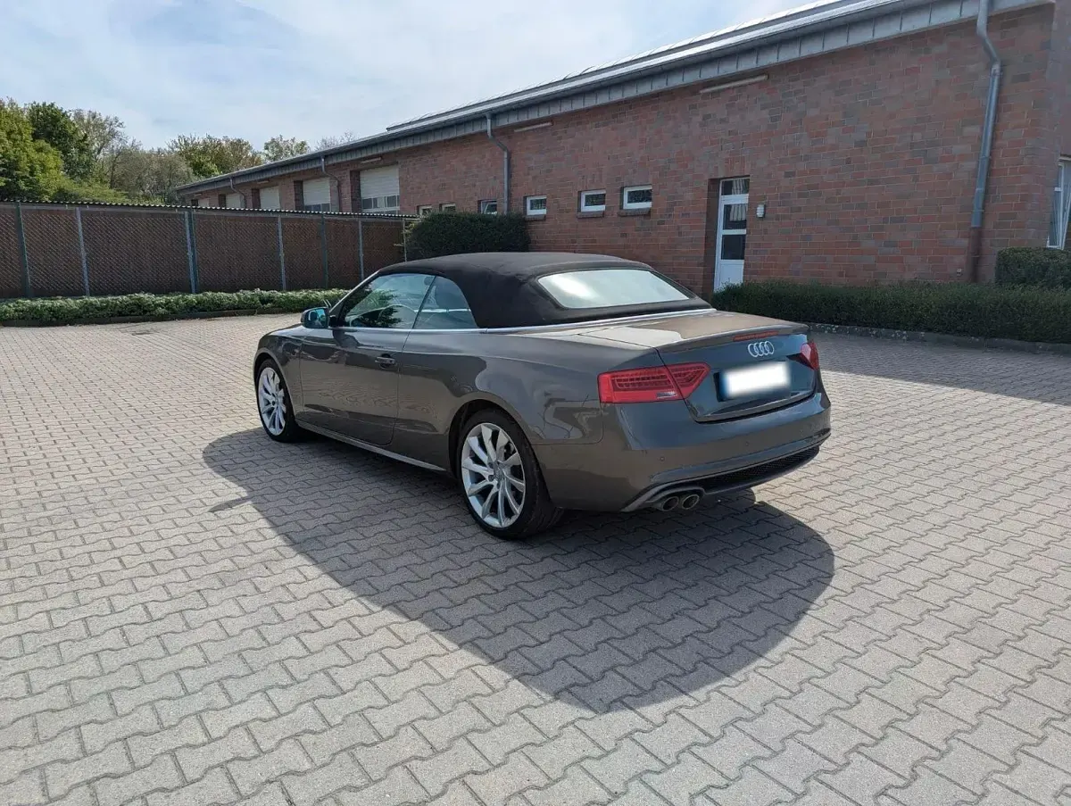 Gebraucht Audi A5 Cabriolet S-Line 177 PS (130 kW) 2014 Grau Cabrio