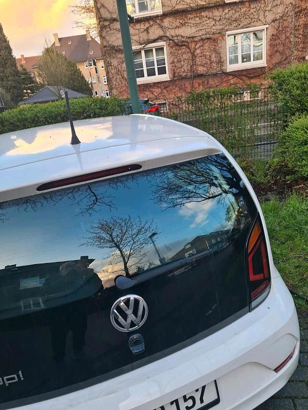 Gebraucht VW up! 75 PS (55 kW) 2018 Weiß Kleinwagen