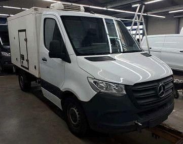 Weiss Gebraucht 2024 Mercedes V300 Van / Kleinbus | 45.219 € (Superpreis) - Bild 1/4