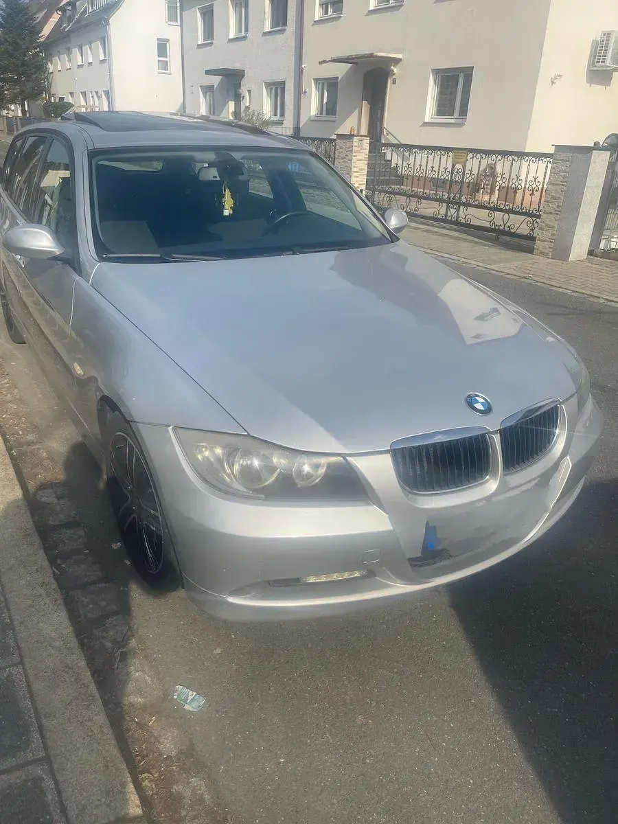 Gebraucht BMW 320 177 PS (130 kW) 2008 Silber Kombi