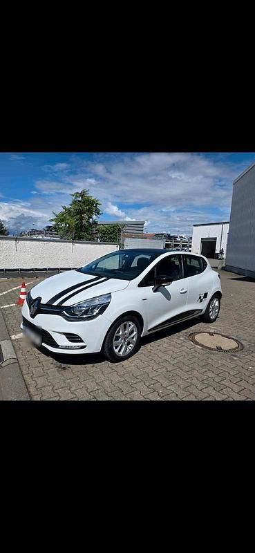 Gebraucht Renault Clio IV 75 PS (55 kW) 2018 Weiß Kleinwagen