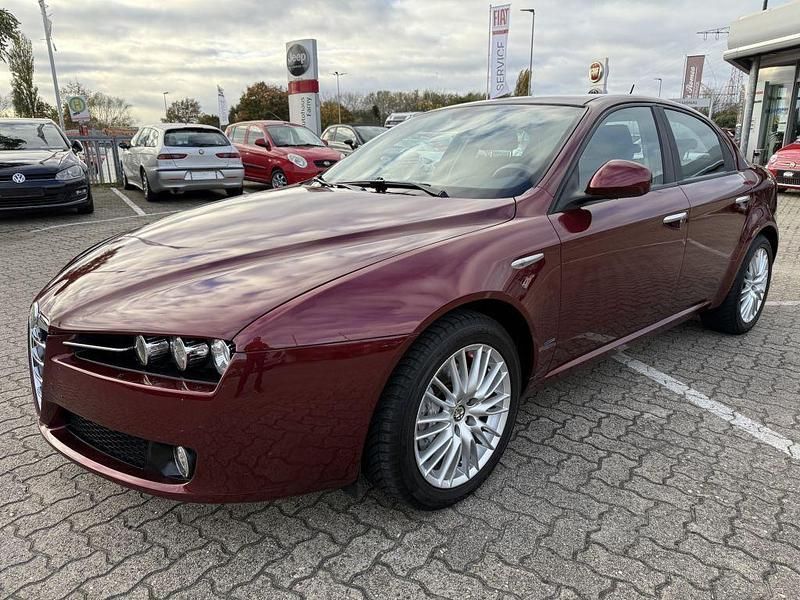 Rot Gebraucht 2010 Alfa Romeo 159 Limousine | 6.990 € (Teuer) - Bild 1/4