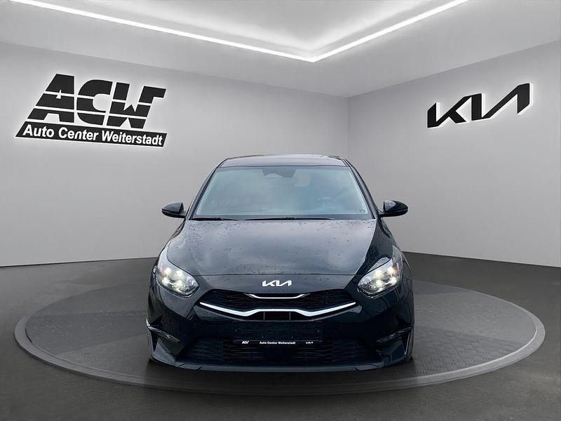 Neu Kia Ceed 140 PS (102 kW) 2026 Zilinaschwarz Kleinwagen