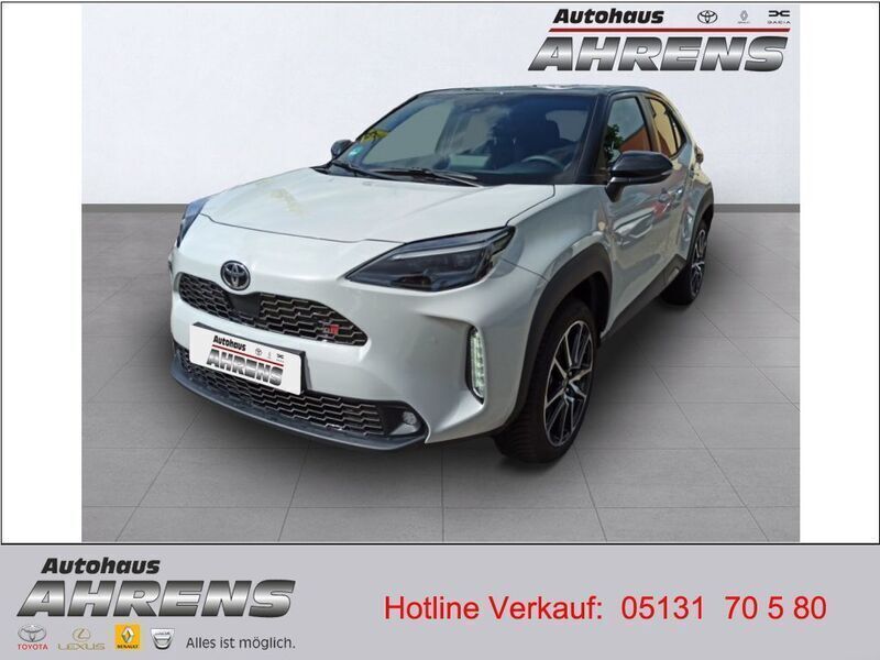 Dynamic grey Gebraucht 2023 Toyota Yaris Cross Sport SUV | 31.500 € (Teuer) - Bild 1/4