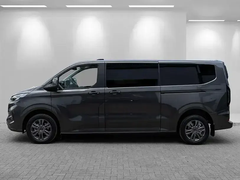 Neu Ford Tourneo Custom Titanium 2025 Grau Van