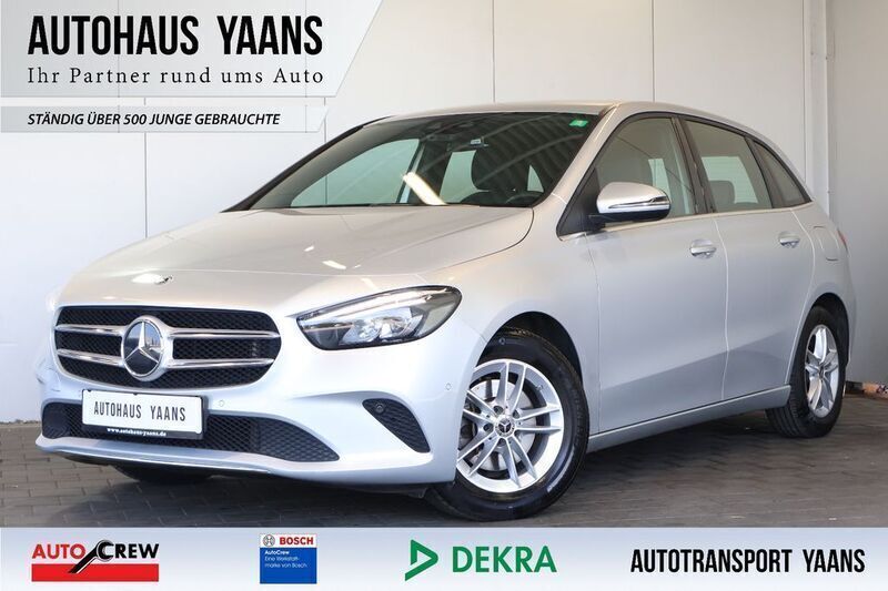 Silber Gebraucht 2019 Mercedes B200 Style Van / Kleinbus | 18.989 € (Guter Preis) - Bild 1/4