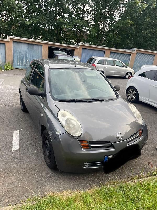 Grau Gebraucht 2003 Nissan Micra Kleinwagen | 880 € - Bild 1/4
