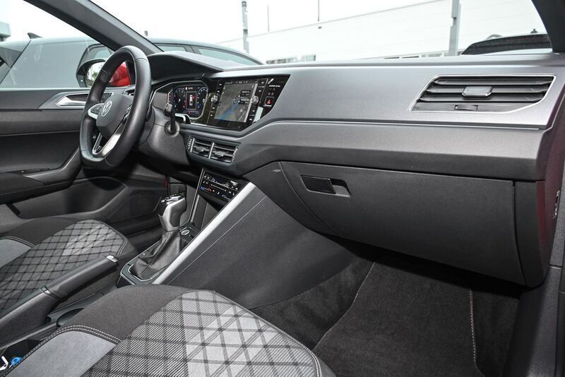 Gebraucht VW Taigo R-line 150 PS (110 kW) 2024 Kings red metallic SUV