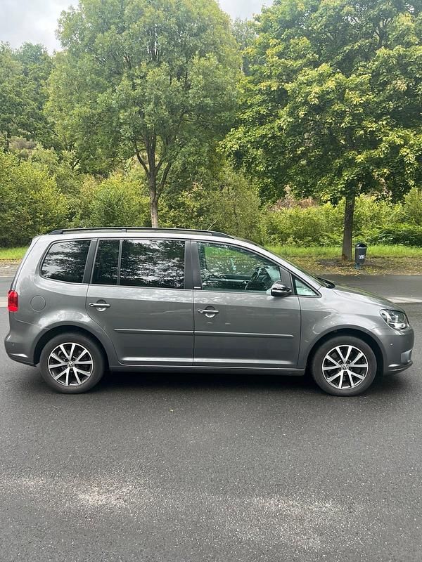 Gebraucht VW Touran Style 140 PS (102 kW) 2012 Grau Van / Kleinbus