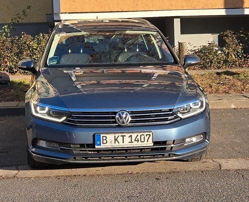 Gebraucht VW Passat 150 PS (110 kW) 2017 Blau Kombi
