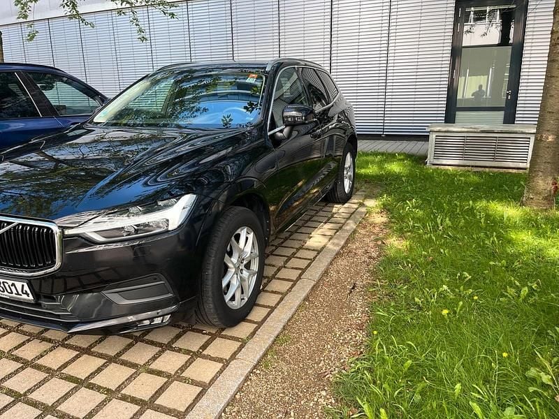Schwarz Gebraucht 2019 Volvo XC60 Momentum SUV | 19.999 € (Superpreis) - Bild 1/4