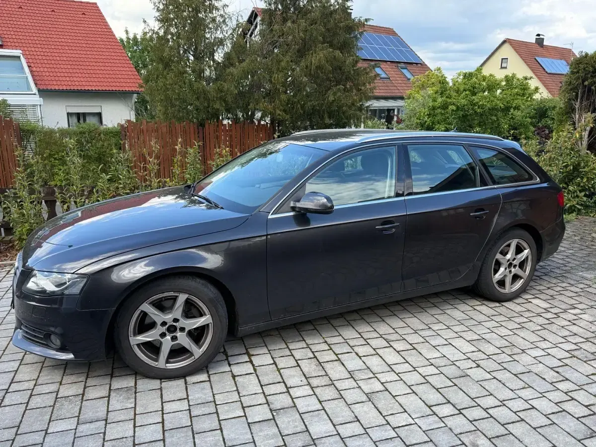 Gebraucht Audi A4 Ambition 143 PS (105 kW) 2011 Grau Kombi