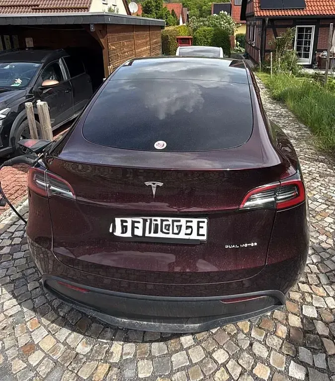 Gebraucht Tesla Model Y Long Range AWD 274 kW (373 PS) 2023 Rot SUV