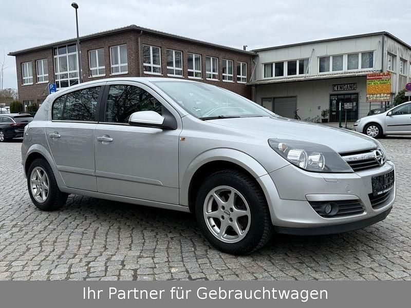 Gebraucht Opel Astra Edition 90 PS (66 kW) 2005 Silber Limousine