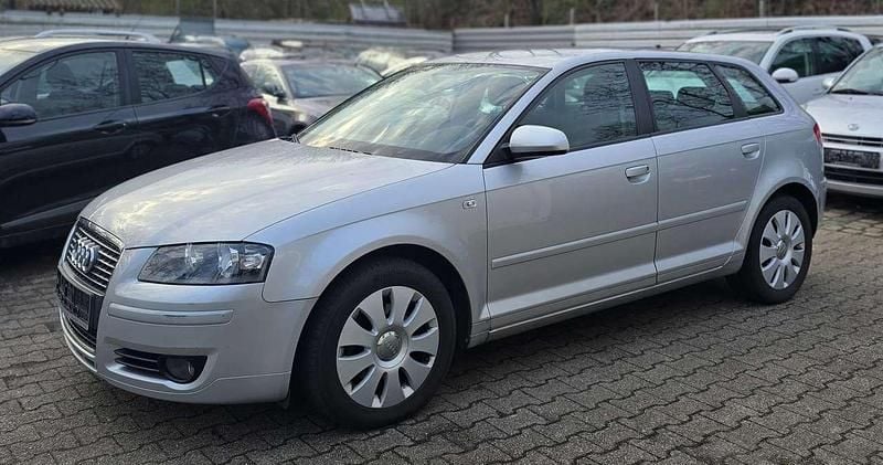 Gebraucht Audi A3 Attraction 140 PS (102 kW) 2008 Eissilber metallic Kleinwagen