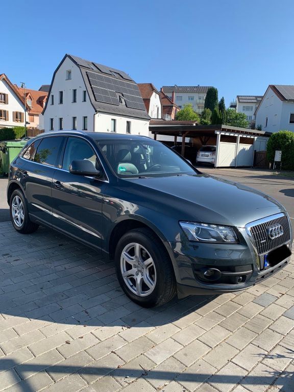 Grau Gebraucht 2009 Audi Q5 S-Line SUV | 10.950 € (Fairer Preis) - Bild 1/4