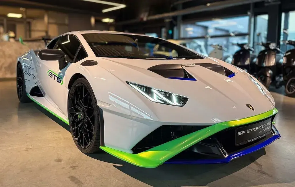 Gebraucht Lamborghini Huracán 639 PS (469 kW) 2025 Schwarz